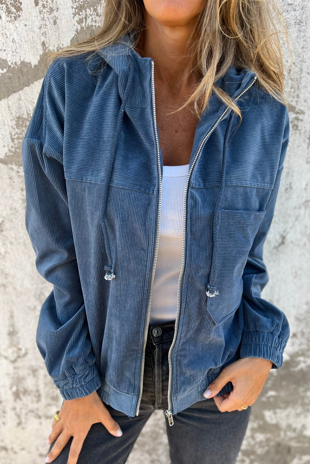 Teal Kapuzenjacke mit verstellbarem Kordelzug und Reißverschluss" 

"Teal Hoodie mit verstellbarem Kordelzug und Reißverschluss